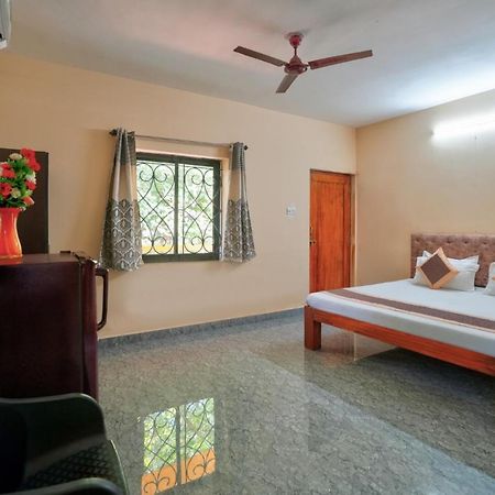 Golden Studio Apartment Goa Calangute Exteriör bild