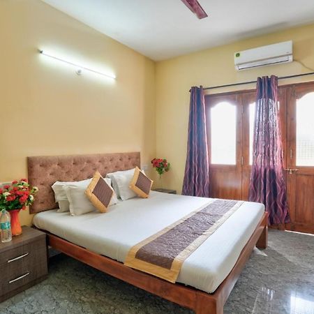 Golden Studio Apartment Goa Calangute Exteriör bild