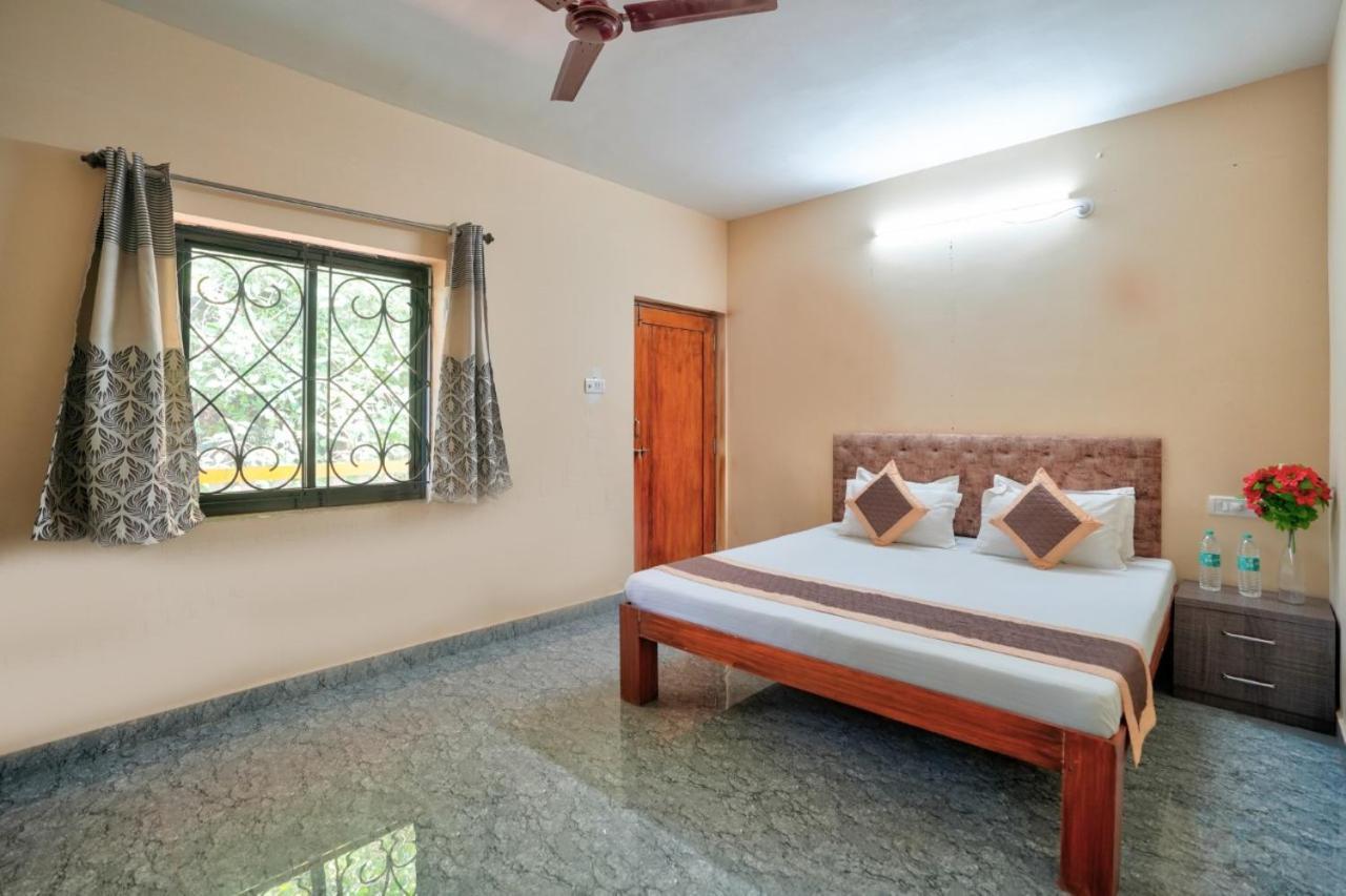 Golden Studio Apartment Goa Calangute Exteriör bild